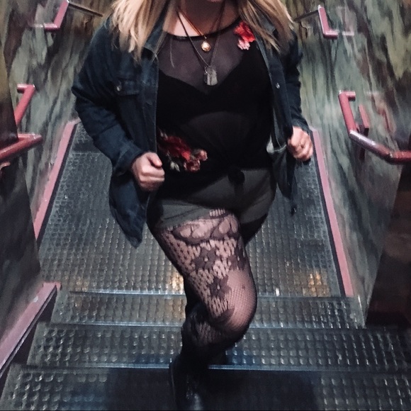 Embroidered mesh top - Picture 2 of 2